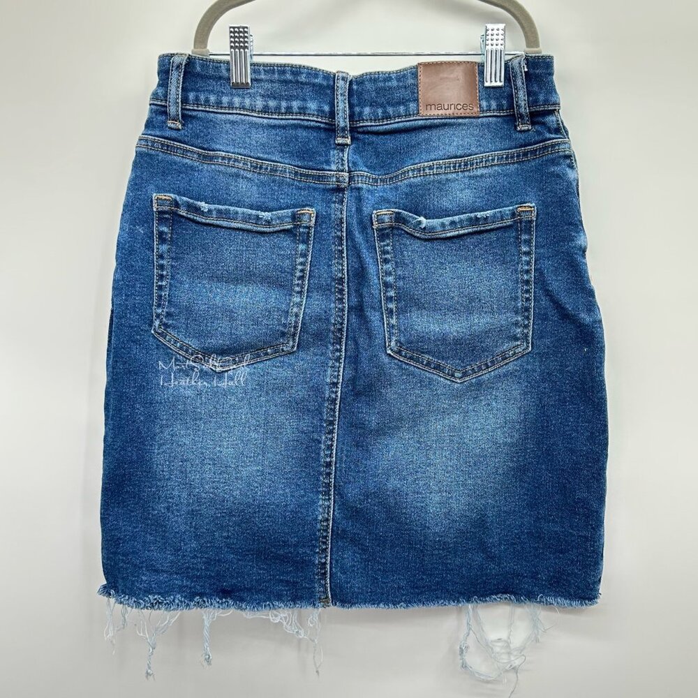 Maurices Distressed Denim Mini Skirt Size 2 - Picture 2 of 3